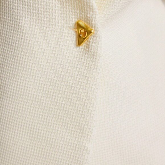 White Elegant Women's Blouse With Butterfly Brooch - Picture 4 of 8